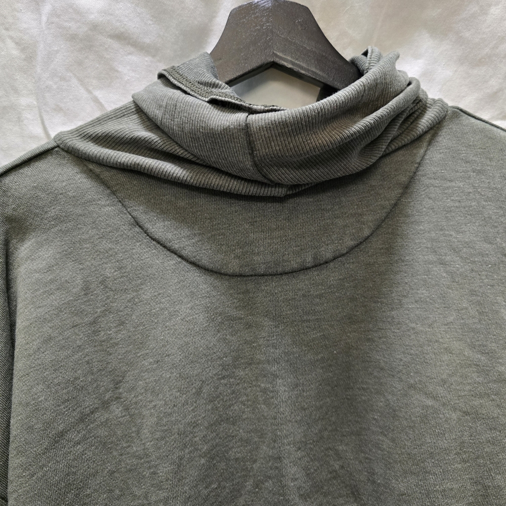 Aerie Women's Olive Green Cowlneck Turtleneck Sweatshirt Oversized Small Raw Hem - Picture 9 of 9